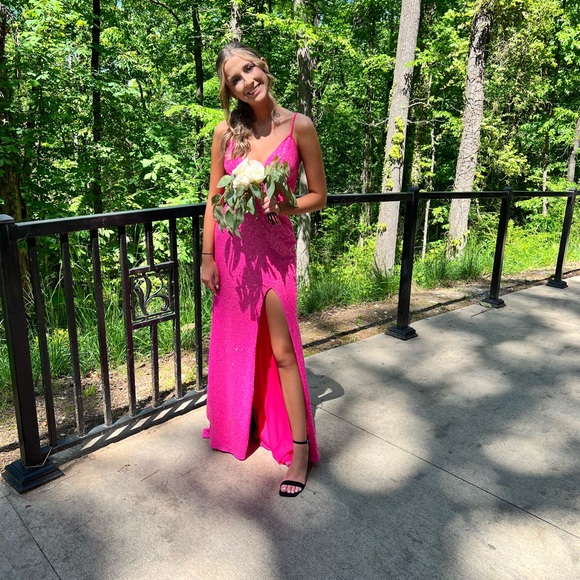 so cute! message me with questions! - Picture 2 of 3